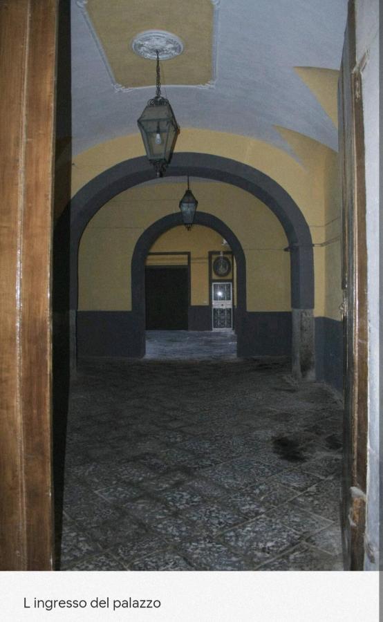 Piccola Maison Nel Centro Di Napoli Exterior foto